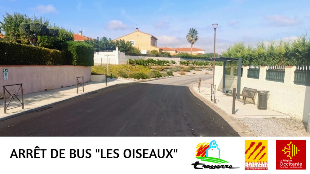 Le point d'arrêt scolaire "Les Oiseaux" sur l'Avenue de Perpignan à Tresserre
